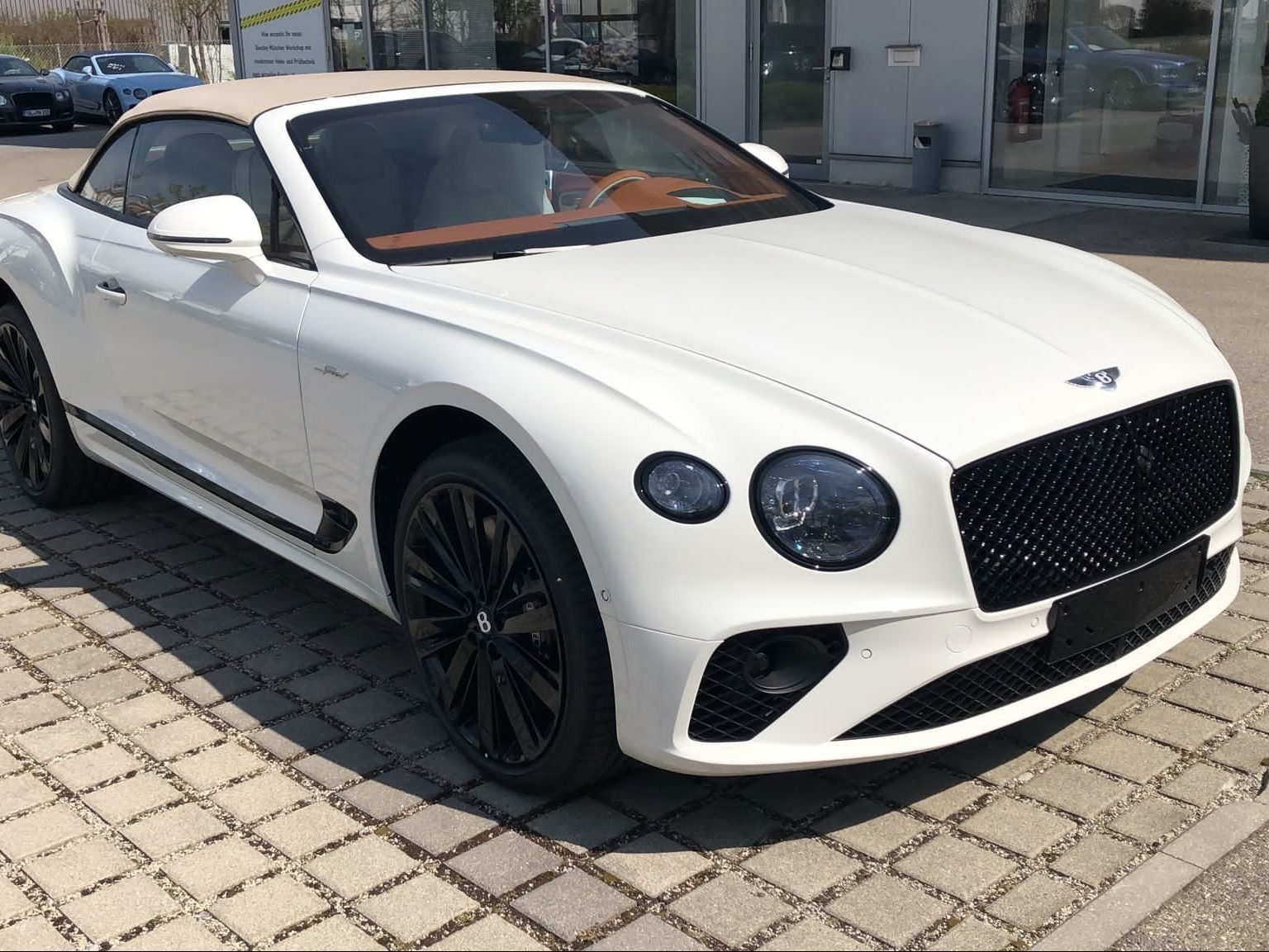 Bentley Continental GTC Speed — photo 11